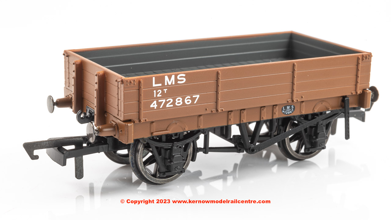 R60188 Hornby 3 Plank Wagon number 472867 in LMS Bauxite livery - Era 3